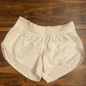 Lululemon white shorts size 6